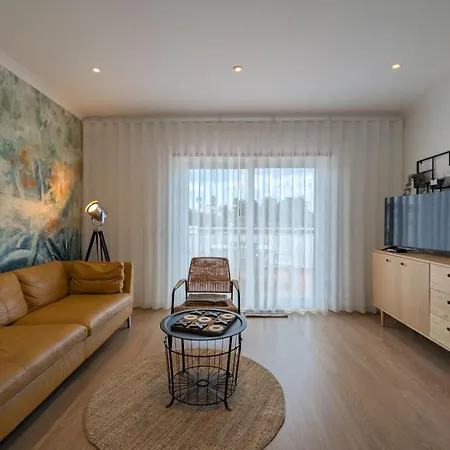 Apartman Pine Tree Seaside 500m To Albufeira