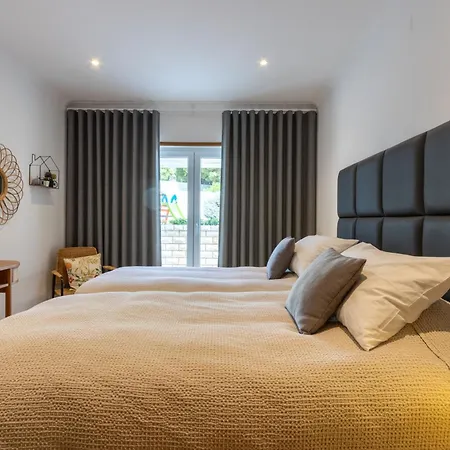 Apartman Pine Tree Seaside 500m To *
