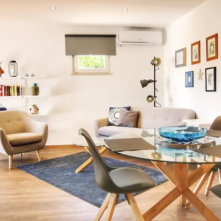 Apartman Pine Tree Seaside 500m To *