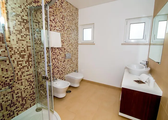 Pine Tree Seaside Apartments 500M To Beach Albufeira