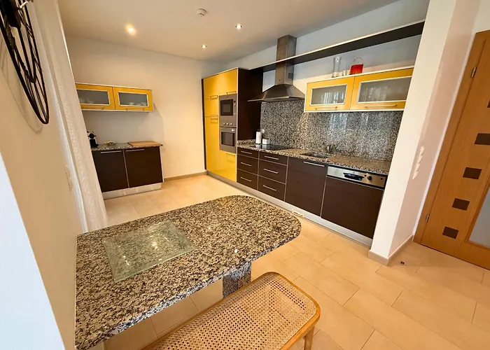 Appartement Pine Tree Seaside Apartments 500M To Beach