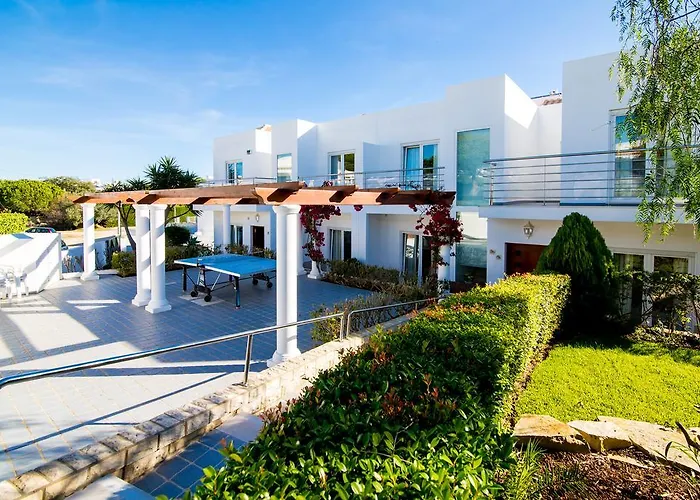 Pine Tree Seaside Apartments 500M To Beach Apartment Albufeira