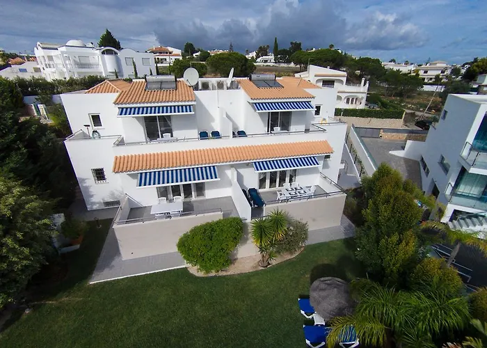 Pine Tree Seaside Apartments 500M To Beach Apartment