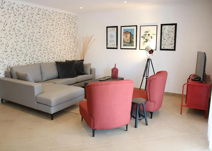 Pine Tree Seaside Apartments 500M To Beach Apartment Albufeira