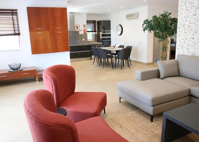 Pine Tree Seaside Apartments 500M To Beach Apartment *