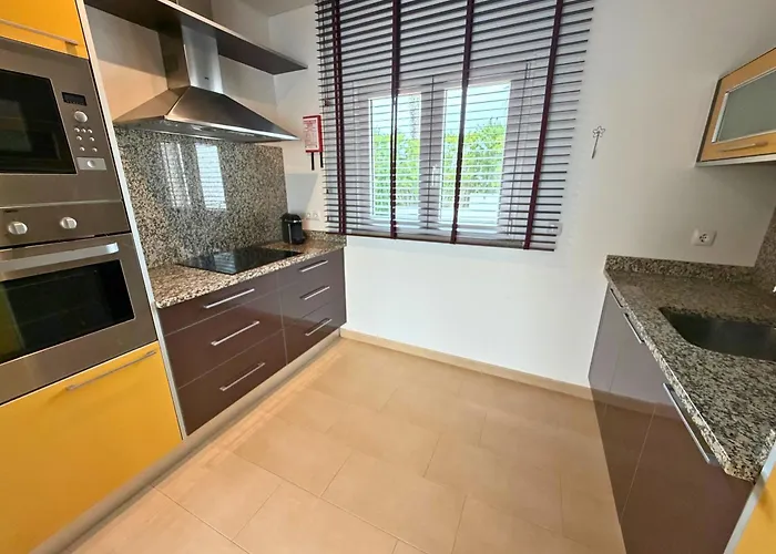 Pine Tree Seaside Apartments 500M To Beach * Albufeira