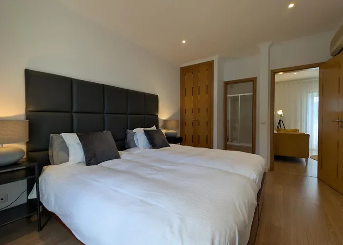 Apartment Pine Tree Seaside Apartments 500M To Beach