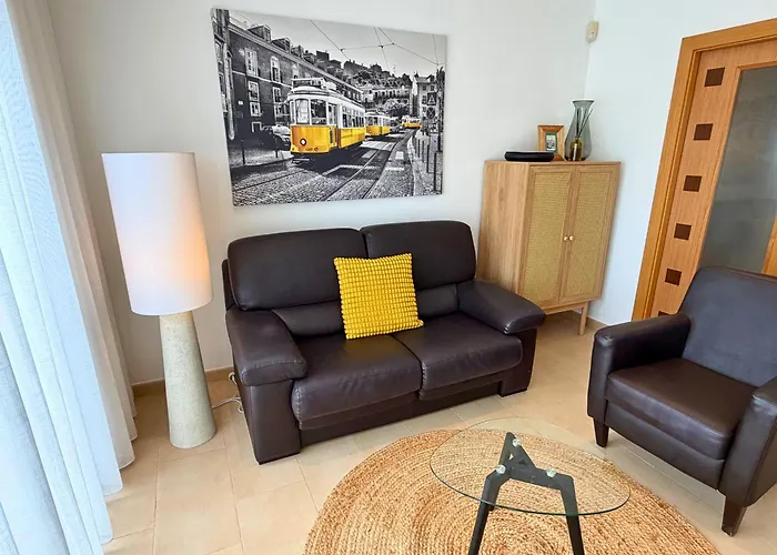 Pine Tree Seaside Apartments 500M To Beach Apartment *