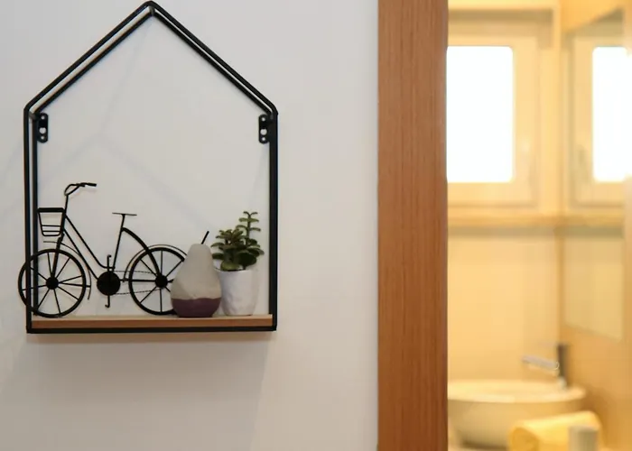 Apartment Pine Tree Seaside Apartments 500M To Beach